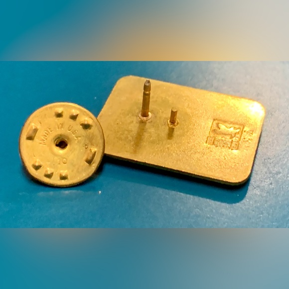 Vintage 1994 MICHIGAN SKEET CHAMPIONSHIPS Enameled Lapel Pin - Picture 7 of 9